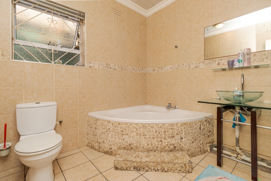 4 Bedroom Property for Sale in Belhar Western Cape